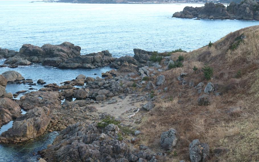 The coast near Tanesashi Beach.